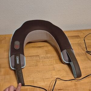 HoMedics Neck & Sholder Massager W Heat Mnsq-215